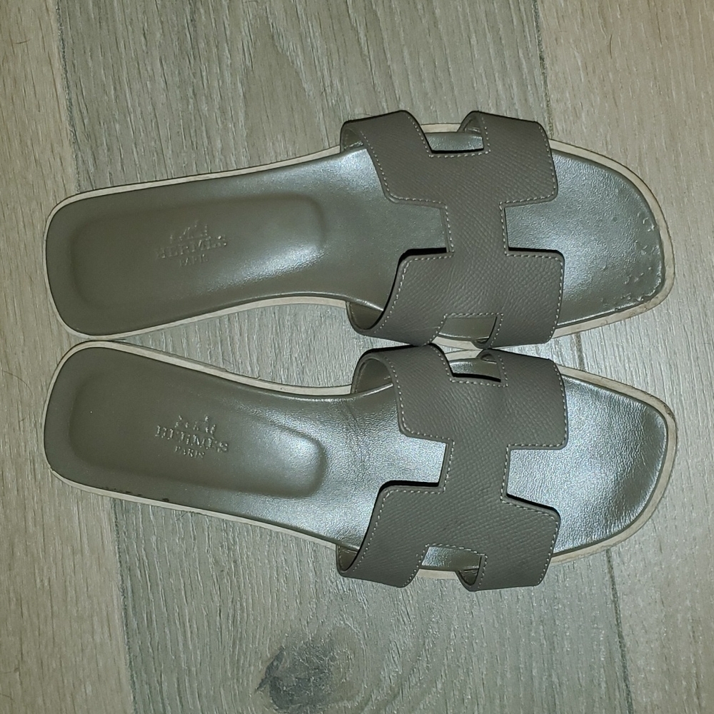 Hermes Oran flats 37.5